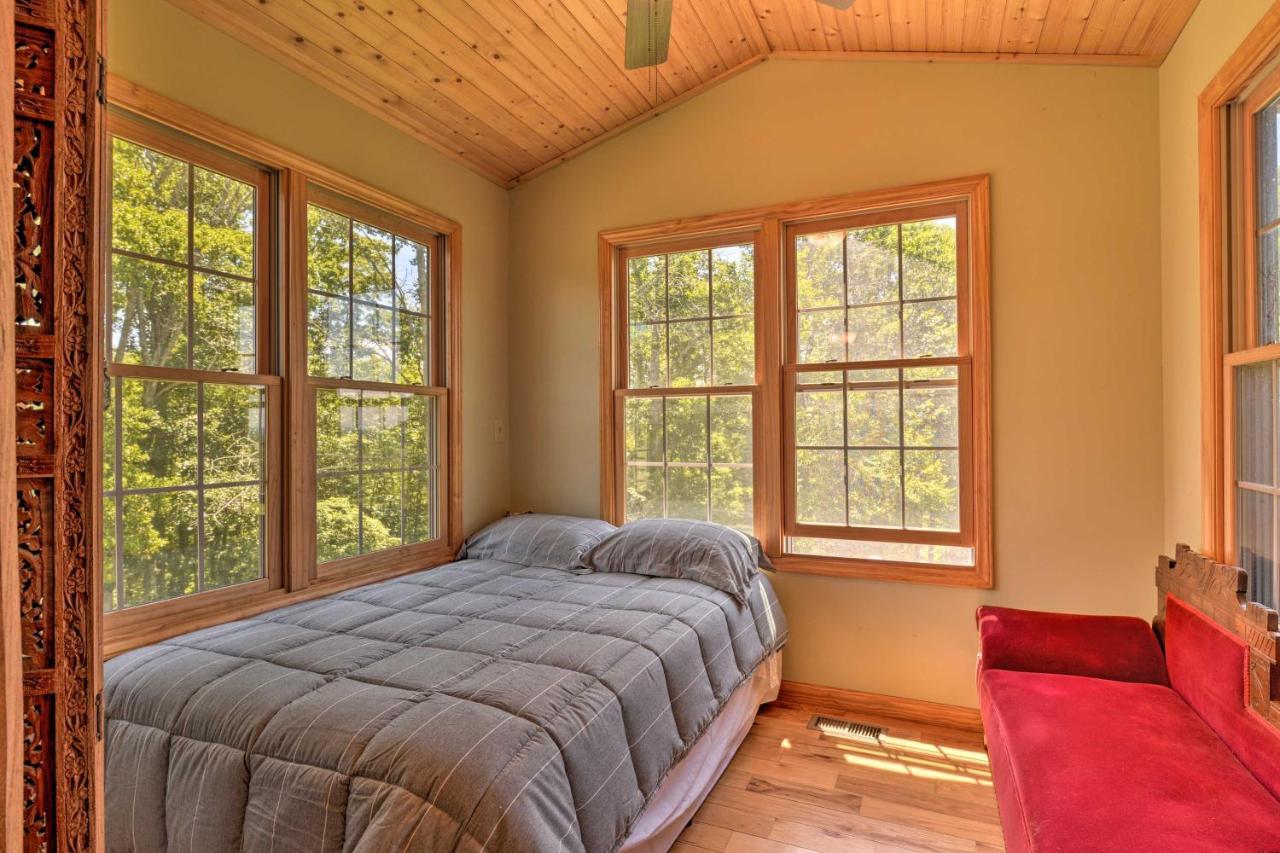Villa Charming Galax Retreat With Wraparound Deck! Esterno foto