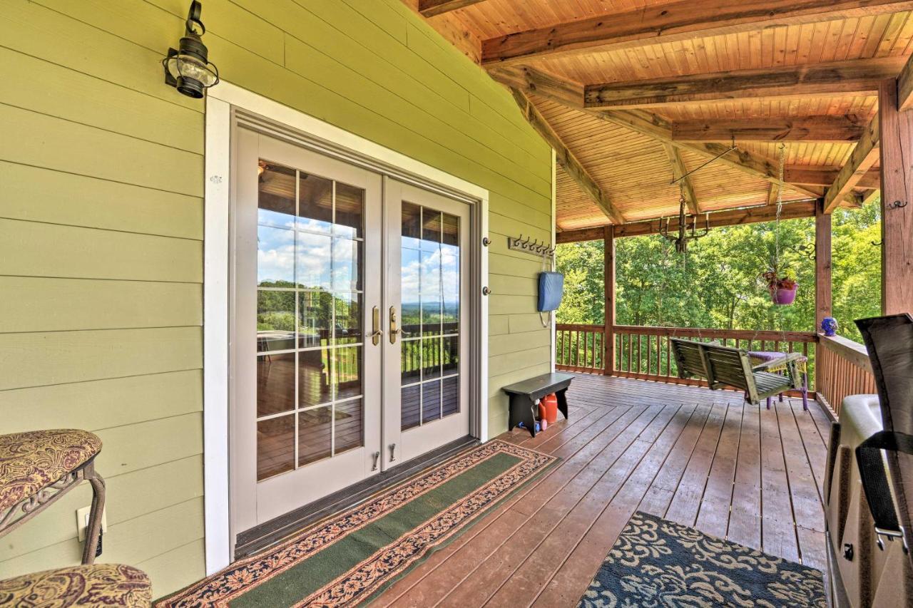 Villa Charming Galax Retreat With Wraparound Deck! Esterno foto